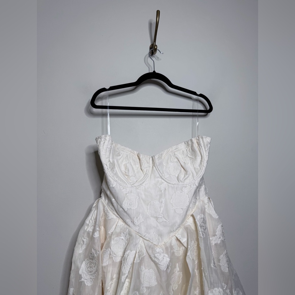 House of CB Saige Vintage Cream Floral Strapless Mini Dress - Picture 5 of 10